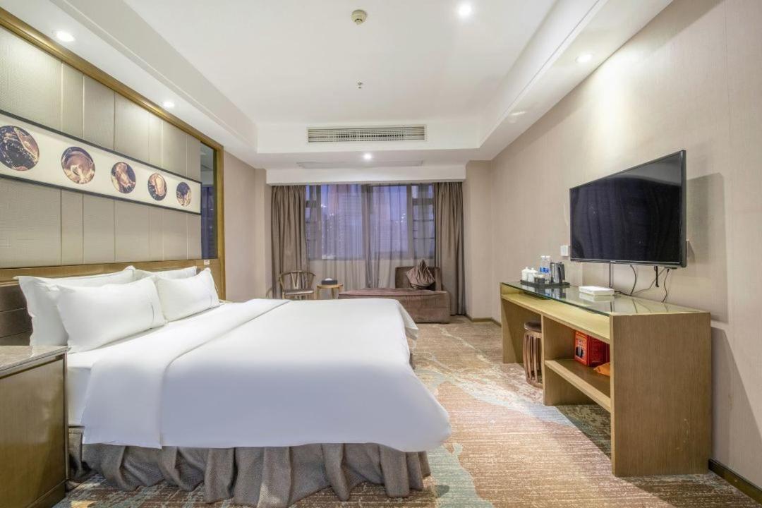 Lnsail Hotel Shenzhen Luohu Port Railway Station Exterior photo