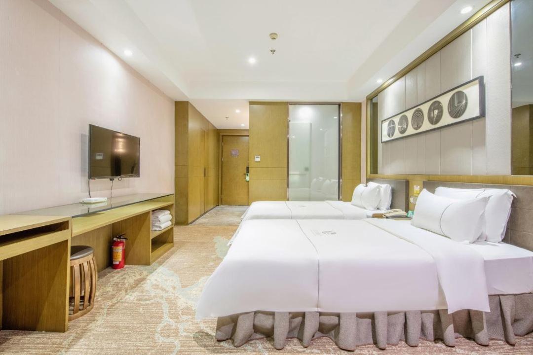 Lnsail Hotel Shenzhen Luohu Port Railway Station Exterior photo