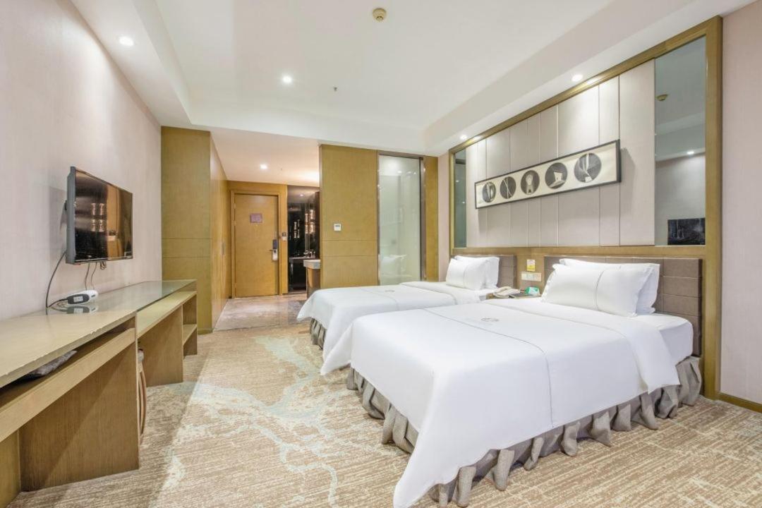 Lnsail Hotel Shenzhen Luohu Port Railway Station Exterior photo