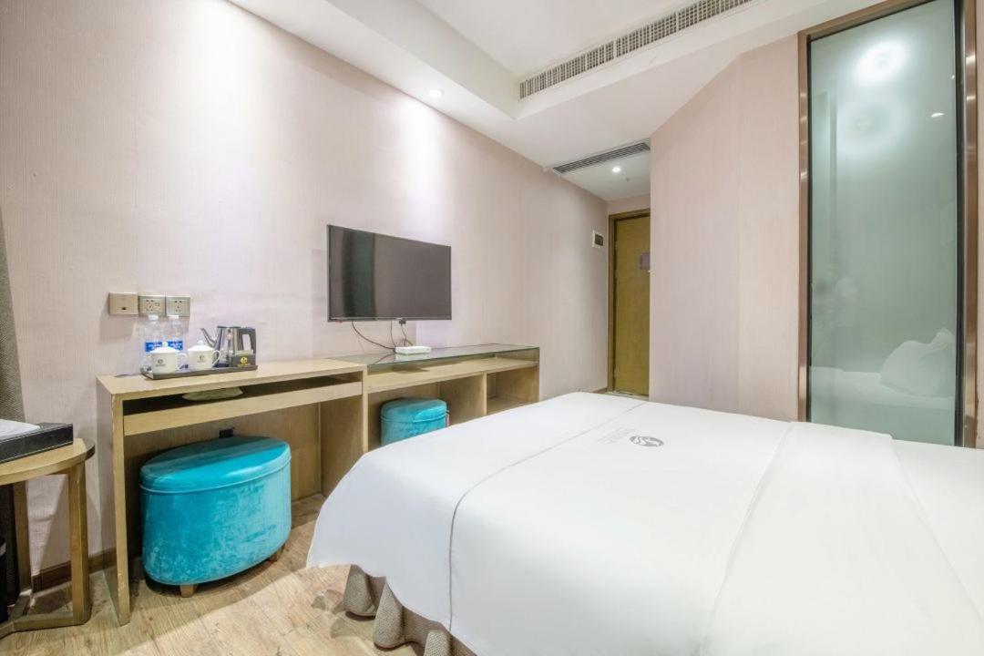 Lnsail Hotel Shenzhen Luohu Port Railway Station Exterior photo