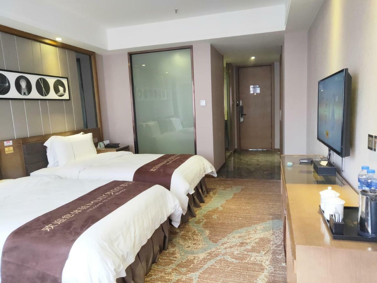 Lnsail Hotel Shenzhen Luohu Port Railway Station Exterior photo